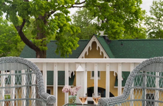 Inn at Woodhaven