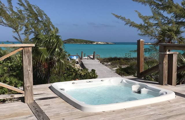 Intimate Luxury on Bahamas Best Beach - Blue Point Cottage Beach House