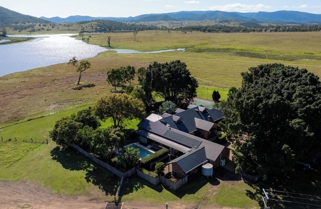 Inverstanley - 4000-acre working cattle farm just 90 minutes from Brisbane.