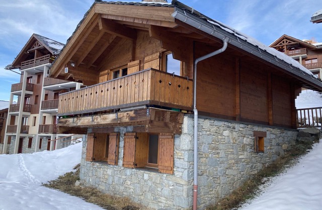 Invidual Chalet- 8 people - 50 m from Ski slopes