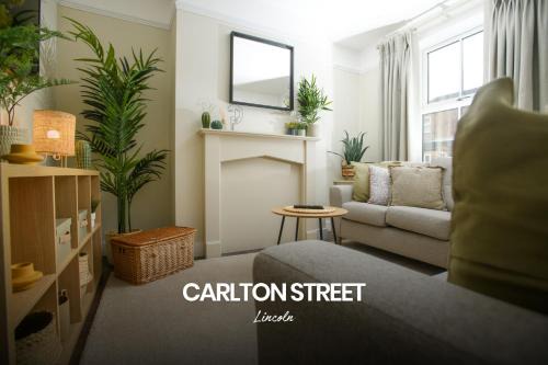 Inviting 2 Bedroom Home in Lincoln by Renzo, Close to Lincoln Cathedral!