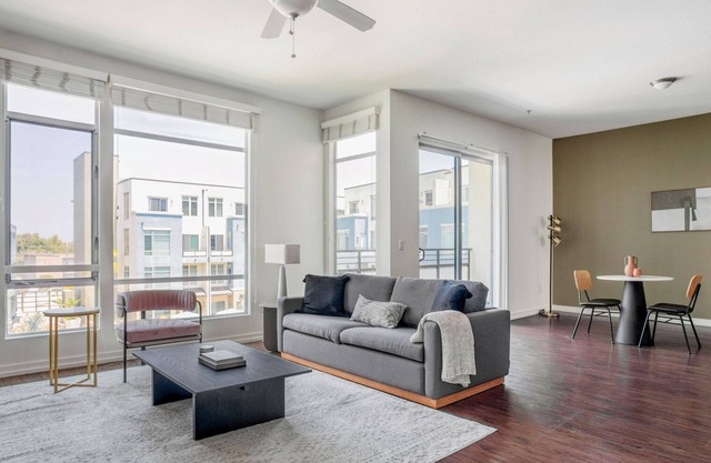 Inviting Marina Del Rey 1BR w/Pool & Spa, nr Venice Beach, by Blueground