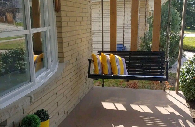 Inwood Suite, Gym and Front Porch Swing,Walk to Belmont Village