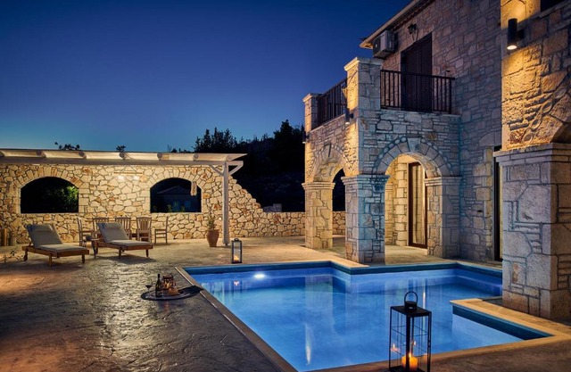 Ioanna Château - Luxury Stone Villa