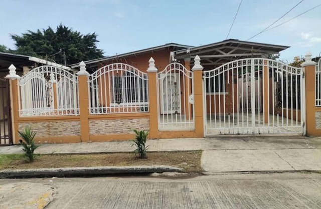 Is a comfortable in a quiet neighborhood Ideal for families and friends