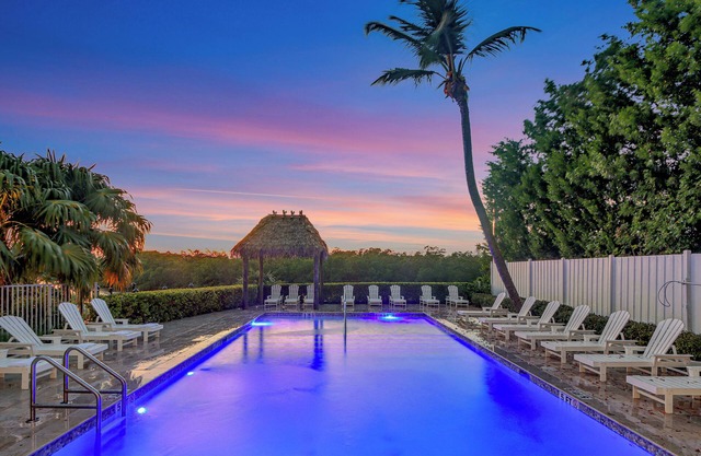 Isla Kiwi: Waterfront Boutique Resort, FREE Boat Dockage Sept-Oct Only