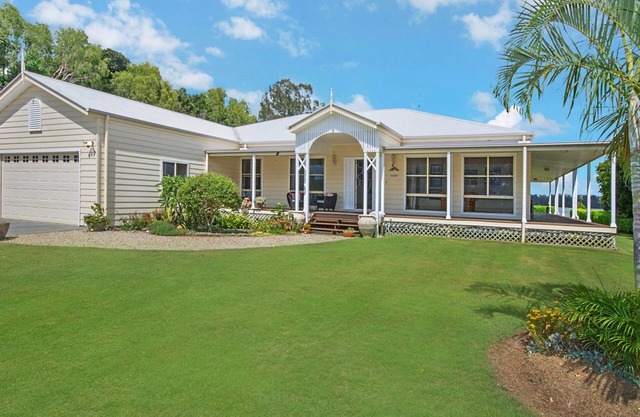 Island Getaway | Waterfront near Yamba