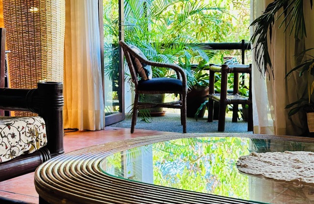 Island style Loft in tropical greenery of Diniwid beach