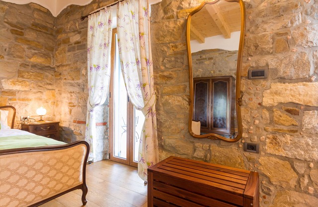 Istrian Boutique House Ida With Sea View, Garden and BBQ