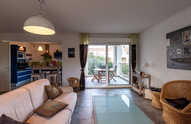 Isula Rossa - Two Bedroom Apartment, Sleeps 6