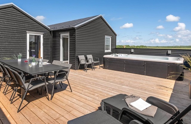 "Ivar" - 300m from the sea by Interhome