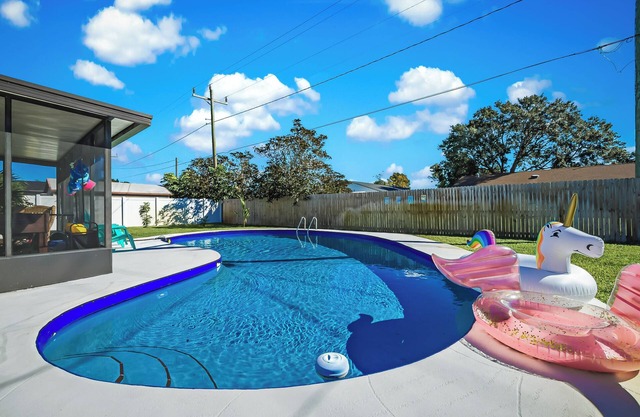 Ixora16 Heated Saltwater Pool/beach/airport, USSSA