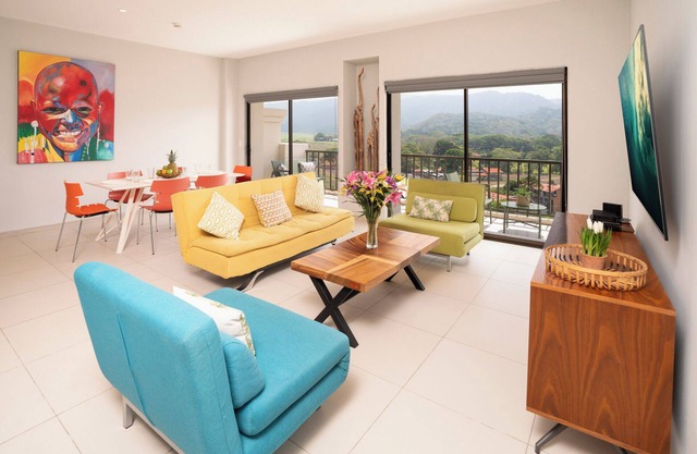 Jaco Bay Condo, 9th Floor, King Bed, w/Ocean Views