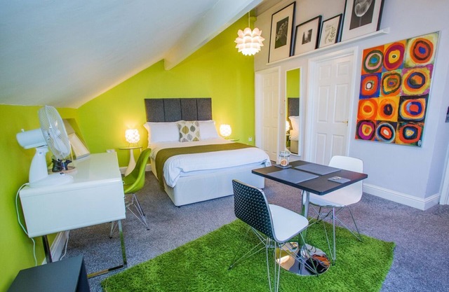 James' Place Dowlais Self Catering Studio 7 Idris