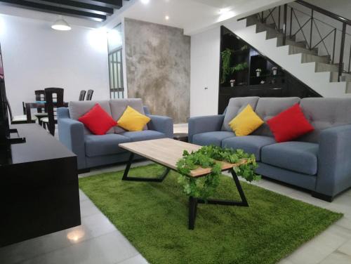JB Homestay Bukit Indah WiFi CIQ Mall Legoland Free Parking