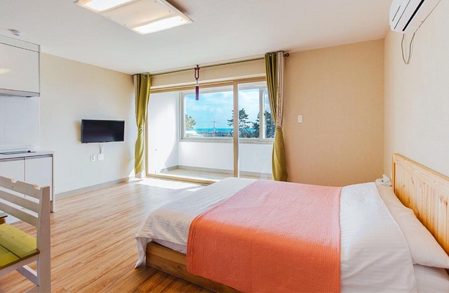 Jeju Pine Beach Pension