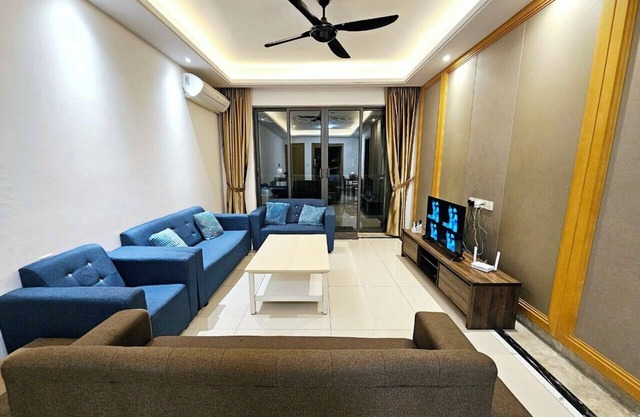 *Johor Bahru Prime Location!* R&F Princess Cove by Homestay888/6Pax/3BR