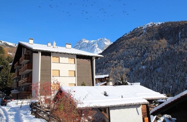 Joli appartement de 65 m2 au 1er étage de la résidence Solalp. Accès au funiculaire en 5 minutes à p