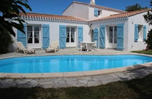 Jolie Maison Noirmoutrine Avec Piscine