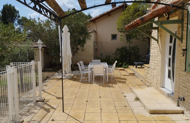 Jolie Maison de Provence Avec Piscine