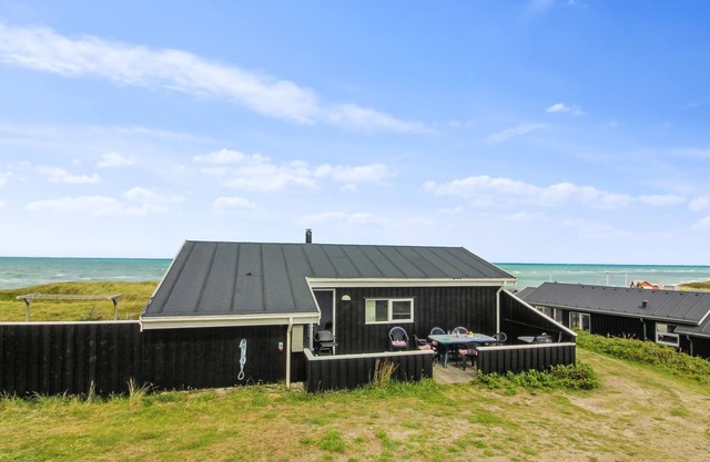 "Joske" - 50m from the sea by Interhome