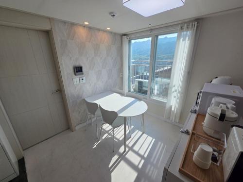JW's Bukhansan Healing Stay II