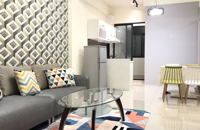 Kaohsiung Aozihdi MRT station apartment