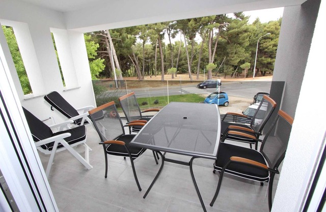 KARLO 1 Two-Bedroom Apartment