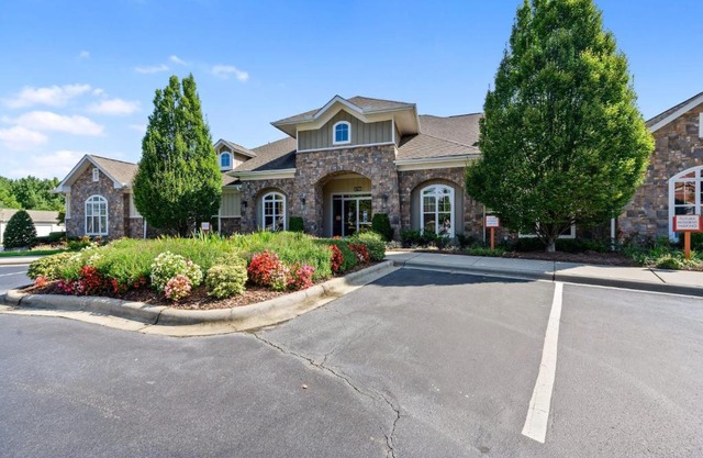 Kasa Northlake Charlotte