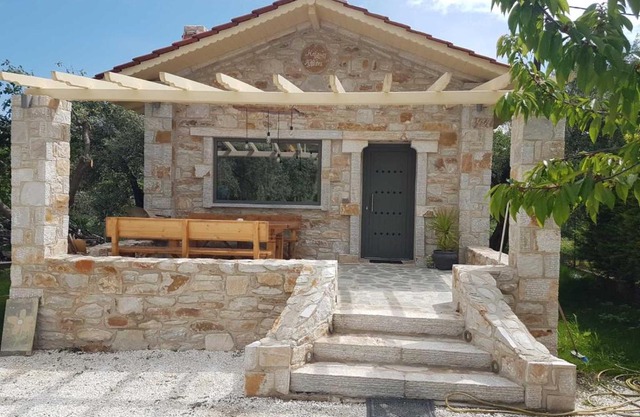 Kastro Stone House II