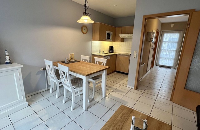 Kellenhusen - Birkenweg 11 B - Close to the beach. Semi-detached house over 2 floors for