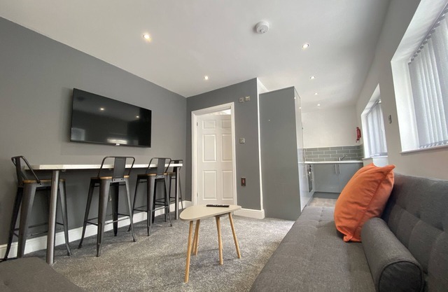Kensington Suite Sasco Apartments