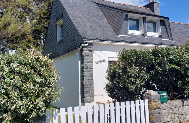 KERAWEL quiet holiday home 8/10 p. near beach KERHILLIO
