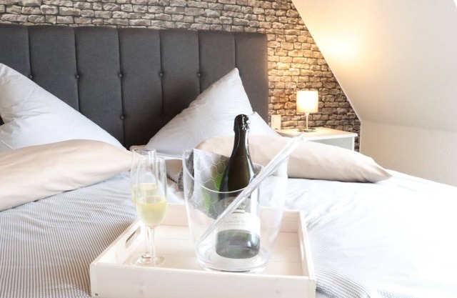 Kerner- four-bed room with 2 bedrooms - Winzerhof Künster