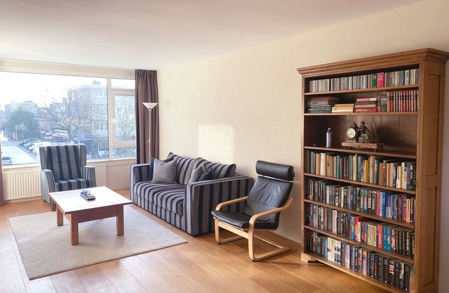 KeyCityApt near Amsterdam & The Hague,fully equipped, linens,breakfast basket
