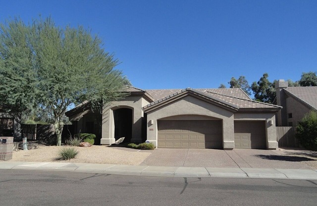 Kierland Luxury Home.Resort style large private backyard.10 min to Mayo Hospital