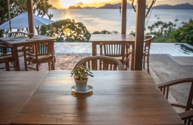 King Bed Suite with Balcony and Seaviews in El Nido