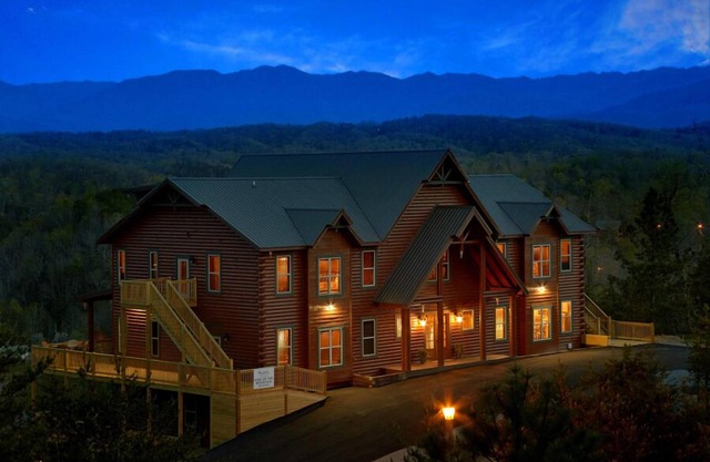King of the Mountain | 18BR Lodge w/Indoor Pool, Theater, Game Room, Sleeps 84