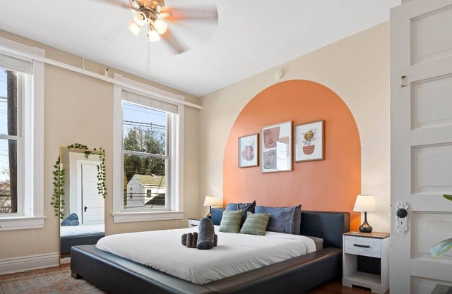 KING Sleep8 4Bed 3BR 2BA Swepson Domestique 201