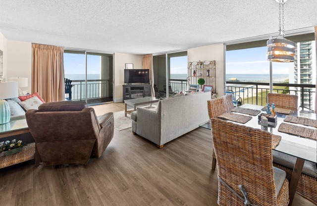 Kingston S Hampton 1110 Oceanfront w/Pool/Beach