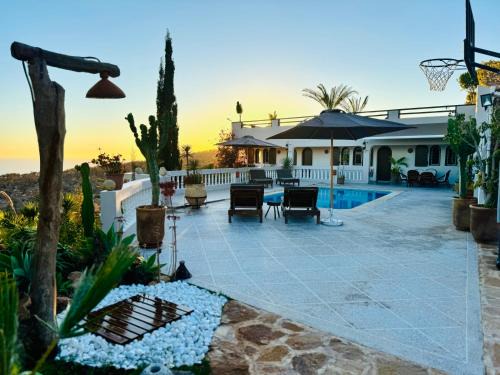 Kiola Villa