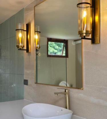 Kitiyara Lakeside Pool Villa
