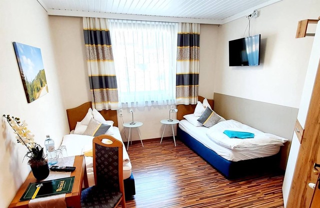 Kleines Doppelzimmer Alleeblick - Gästehaus Bärwald