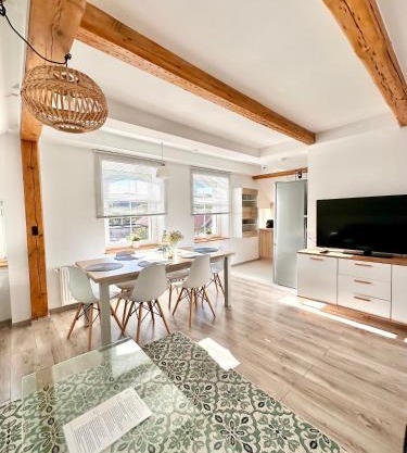 Klimatyczny apartament nr 8 z widokiem na góry Sowie