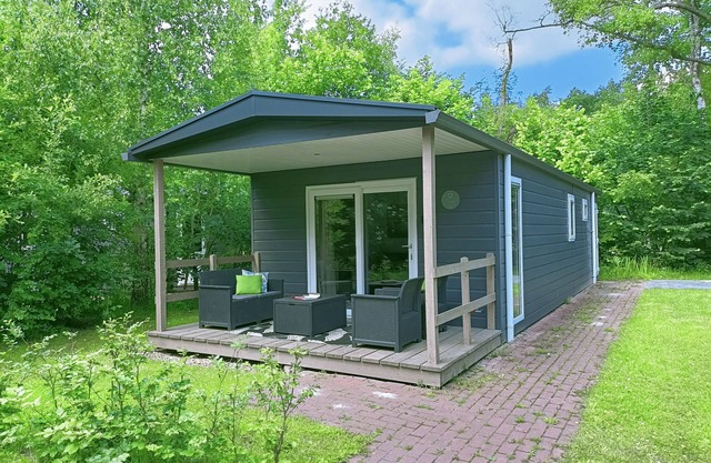 Knus 4 Persoons Chalet met 4 Leenfietsen Nabij Natuurgebieden