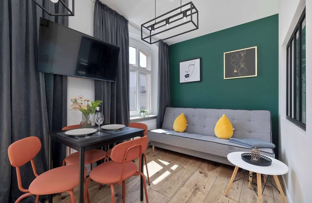 Kościuszki 31B | Katowice | Stylish Apartment | Balcony | Pet Friendly | City Ce