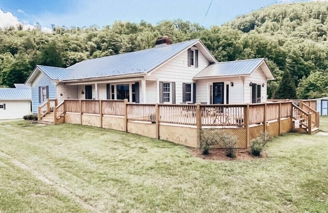 Konnarock Creekside Cabin