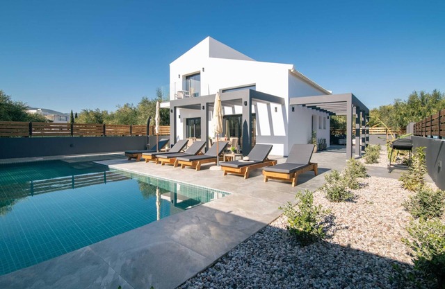 Kozakos Villa 1 with private swimming pool