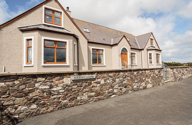 KRINGLANDS, family friendly, country holiday cottage in Kirkcolm