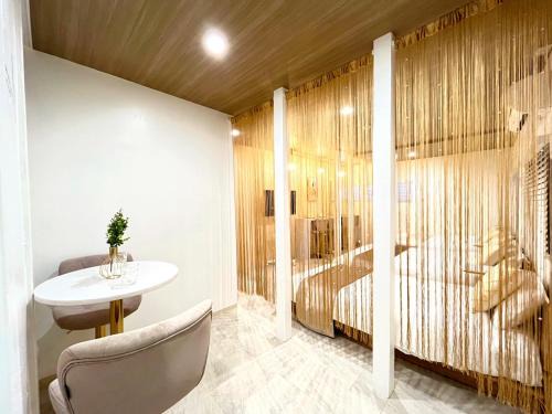 Kuromon Central Self Inn 202 KI22